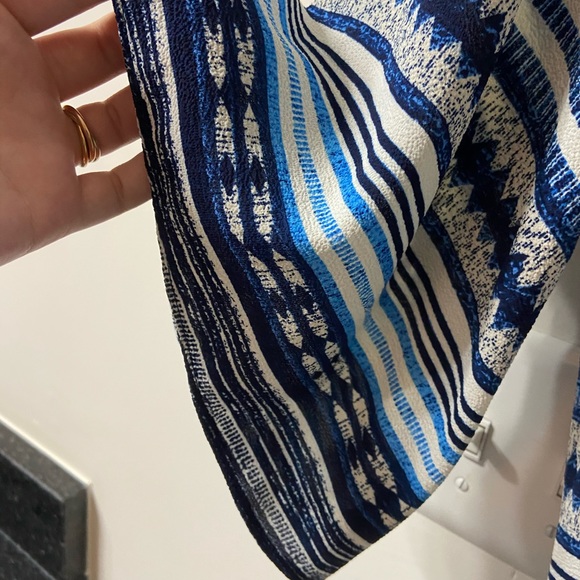 Gorgeous like new top! - Picture 4 of 6